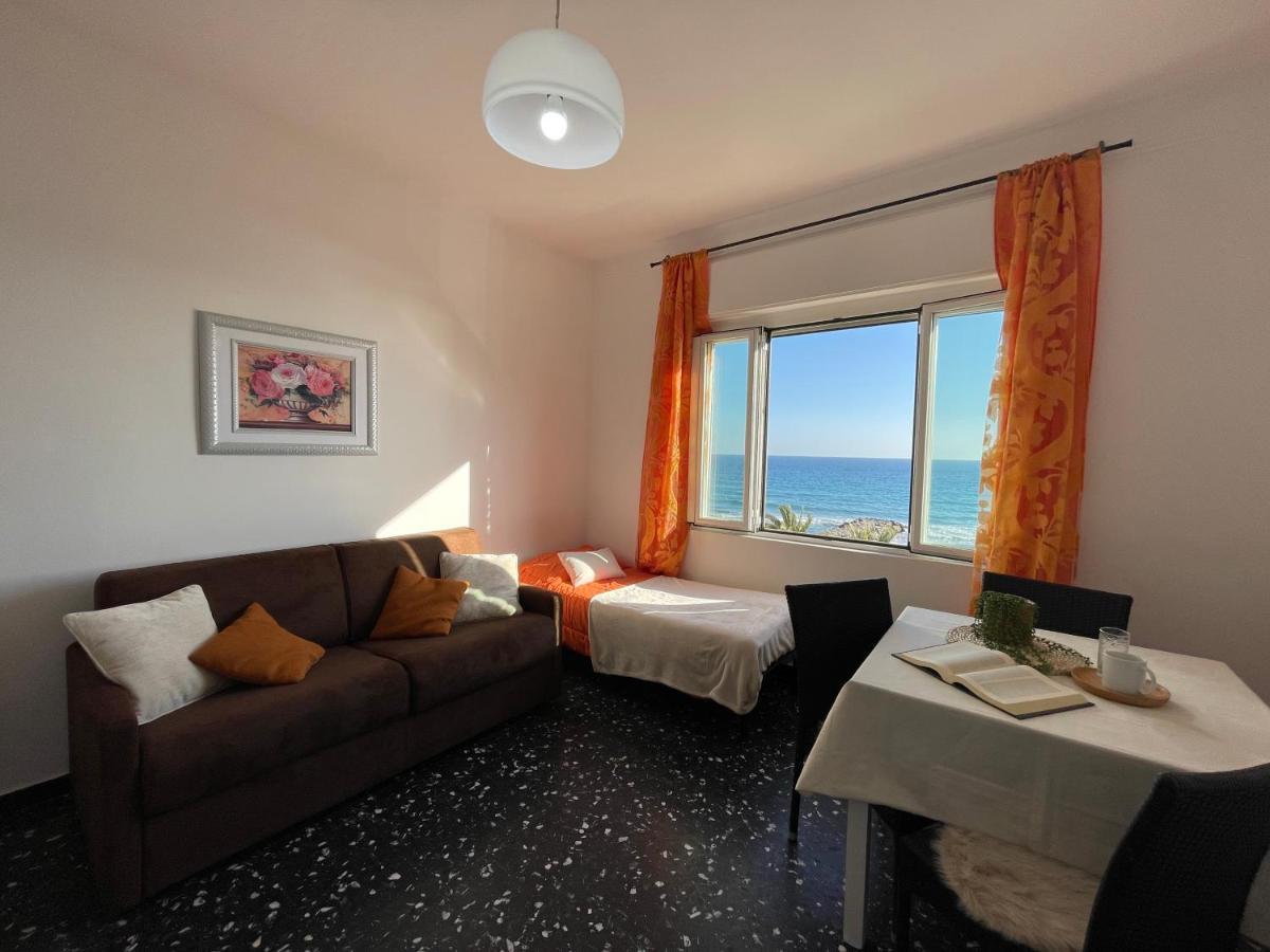 Appartement Rivamare 3 Locali Di Fronte Al Mare à Marina dʼMarina dʼAndora Extérieur photo